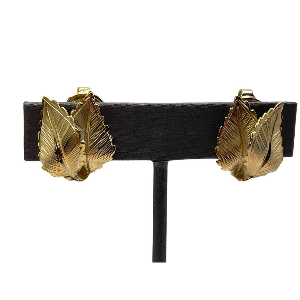 Vintage GIOVANNI Clip On Earrings Gold Tone Textured Double Leaf Design Nature